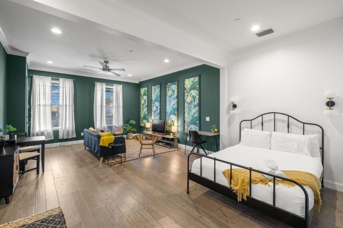 New! Sangria - Upscale Ybor Studio, Right On 7th Ave Appartement Tampa